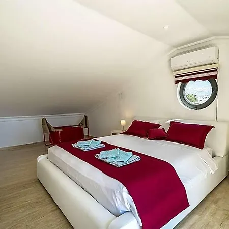 Sleeps 16 Pool Air Con Wifi Villa