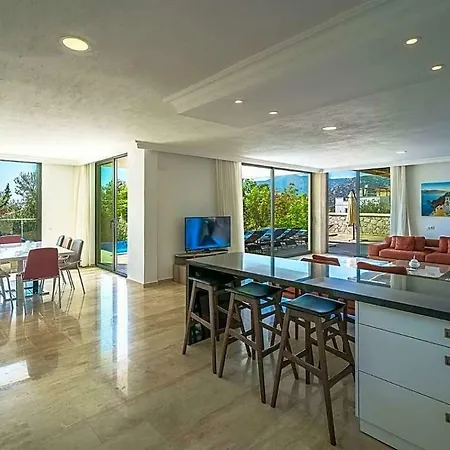 Sleeps 16 Pool Air Con Wifi *